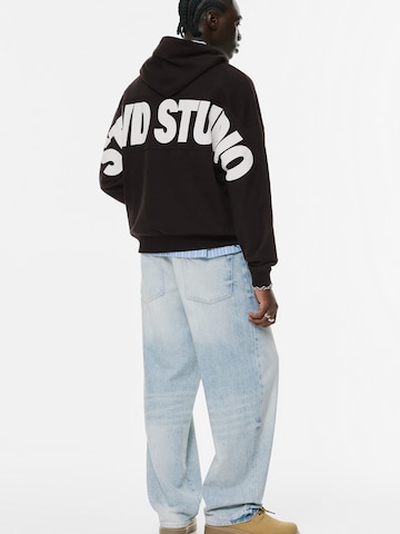 Sweat-shirt 'STWD STUDIO' Pull&Bear en noir