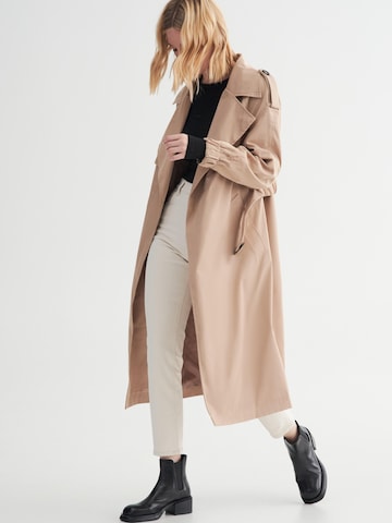 Boots '2205' di Estro in nero