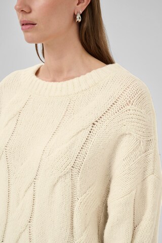 My Essential Wardrobe Sweater in White
