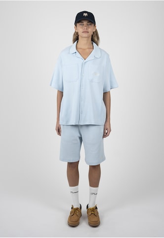 Prohibited Regular Shorts in Blau