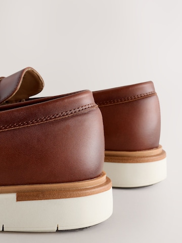 Chaussure basse Next en marron