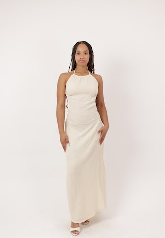 Abito estivo di Elara in beige: frontale