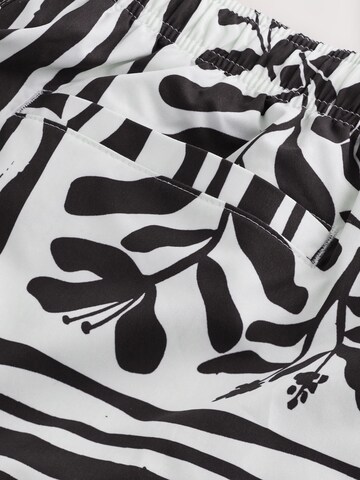 Next - Bermudas en negro