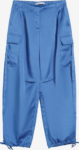 Bershka Tapered Cargo Pants in Blue: front