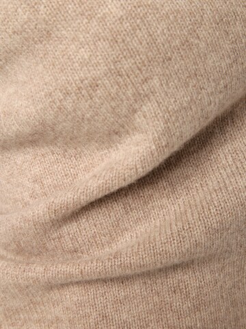 Brookshire Pullover in Beige