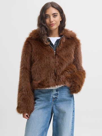 JJXX Winter jacket 'JXTANIA' in Brown: front