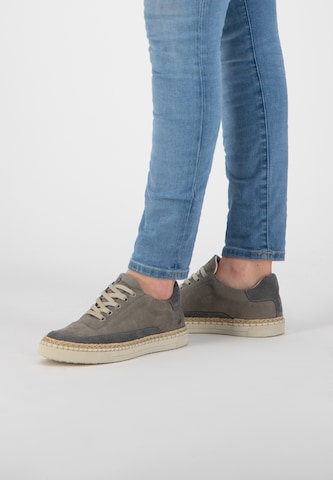 Travelin Sneakers 'Omage' in Grey: front