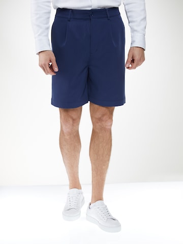 ABOUT YOU x Kevin Trapp - regular Pantalón plisado 'Till' en azul: frente