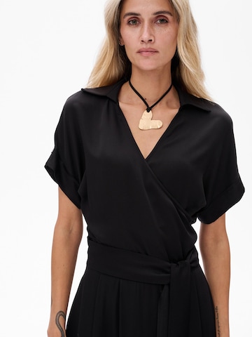 Blue Shadow Bluse 'Aria'‌‌‌‌‌‌‌‌ in Schwarz: Vorderseite
