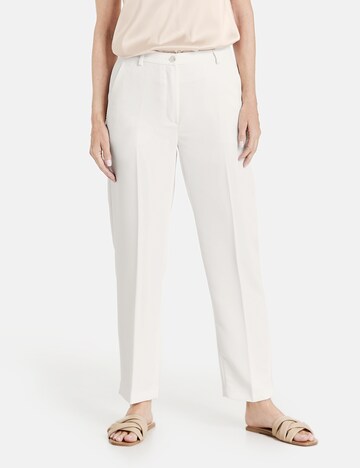 GERRY WEBER Regular Pleated Pants in White: front