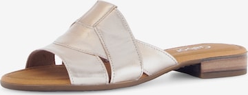 GABOR Pantolette in Gold: Vorderseite