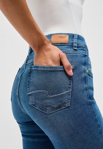 Coupe slim Jean 'Cici' Angels en bleu