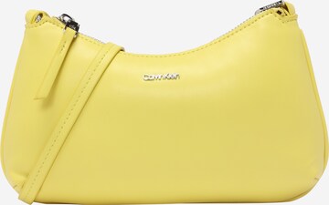 Calvin Klein - Bolso de hombro 'EMMA' en amarillo: frente