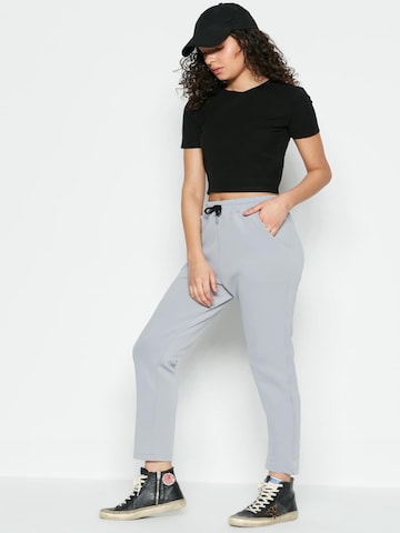 C&City Tapered Trousers in Grey