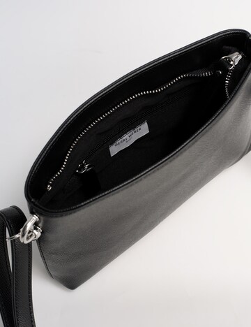 GERRY WEBER Schultertasche in Schwarz