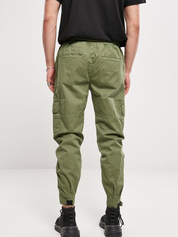 Urban Classics - Tapered Calças cargo em verde