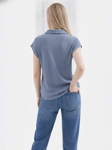 Bigdart Blouse in Blue