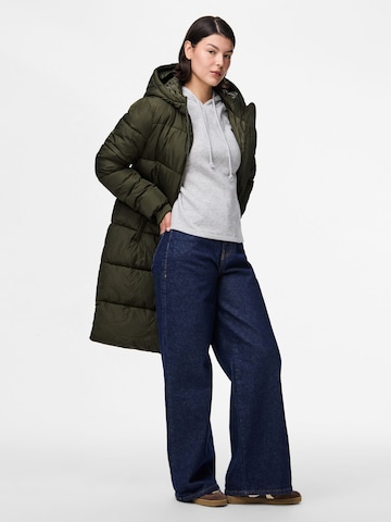 Manteau d’hiver 'PCBee' PIECES en vert