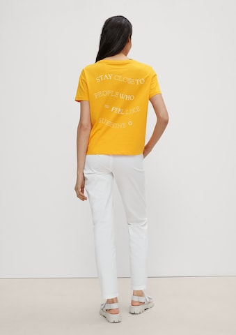 Maglietta di comma casual identity in giallo