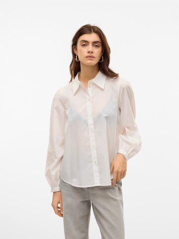 VERO MODA Blouse 'VMKAVA' in White: front