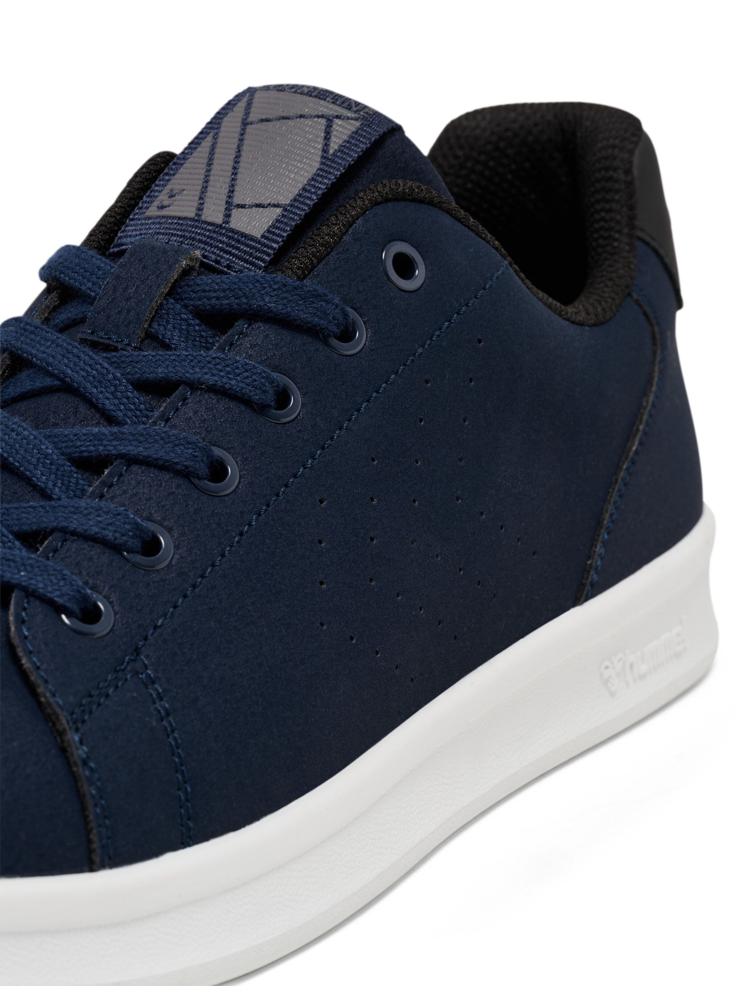 Hummel Sneakers in Blue