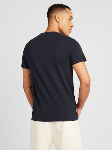 Superdry T-shirt 'Essential' i blå