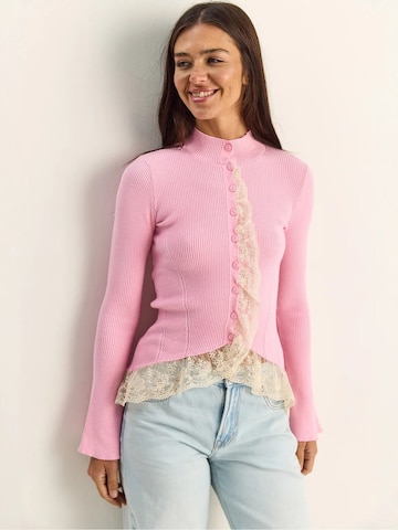 Cardigan Bianco Lucci en rose