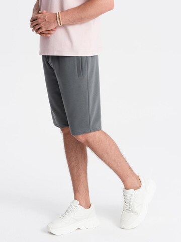 Ombre Regular Chino trousers in Grey