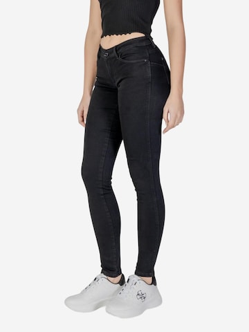 GUESS Skinny Jeans in Zwart
