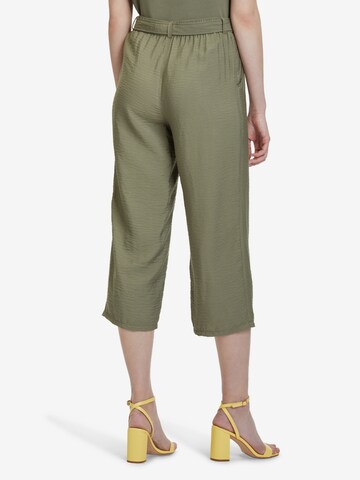 Betty Barclay Regular Pleat-Front Pants in Green