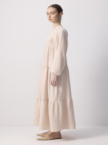 Touche Prive Kleid in Beige