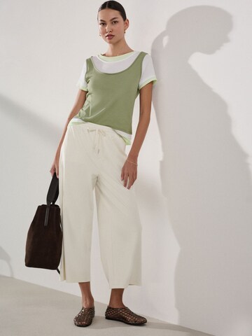 Tricou de la Next pe verde