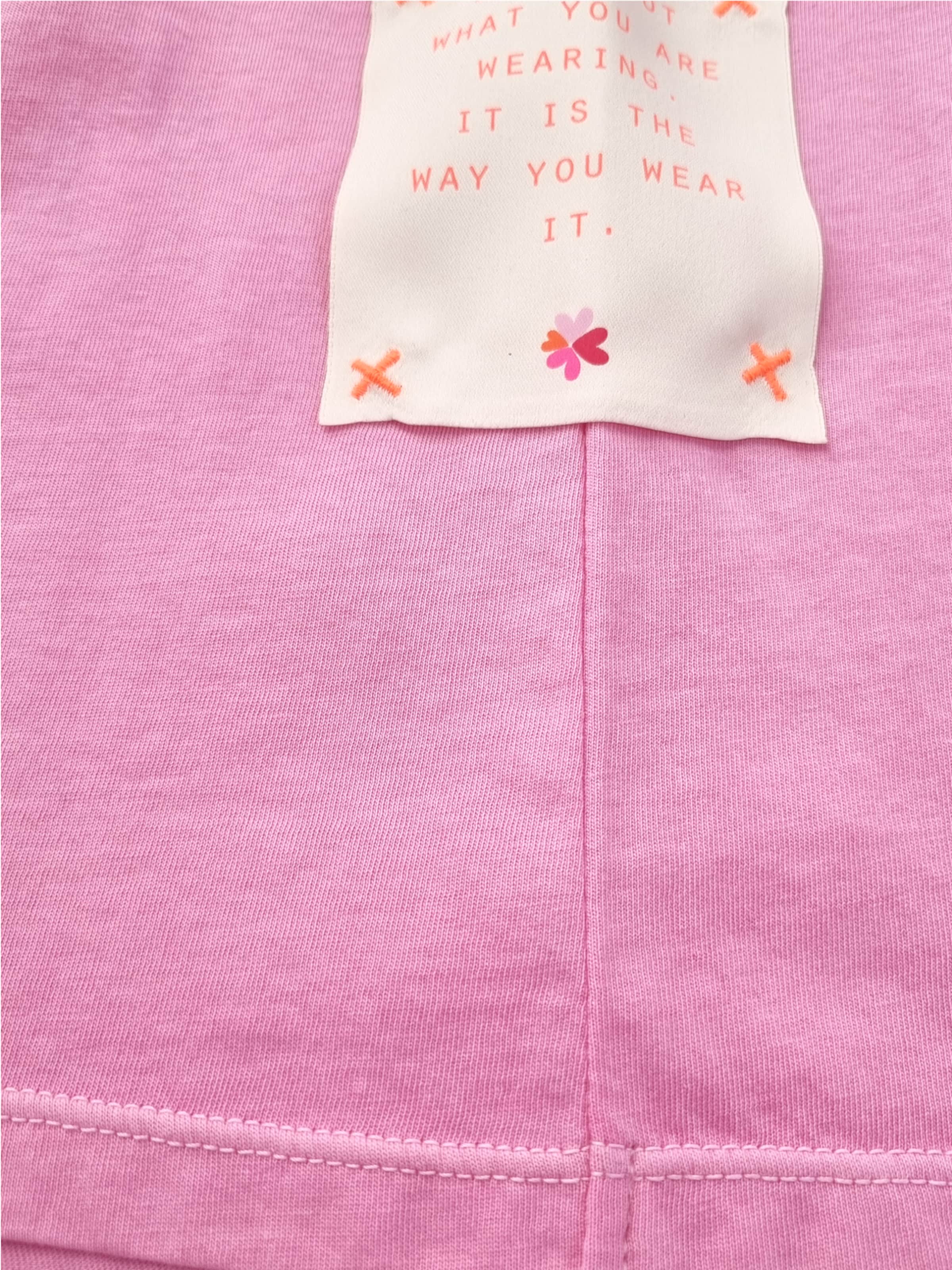 Maglietta 'Tshirt Soulful Sunshine pink' di LIKS. Munich in rosa