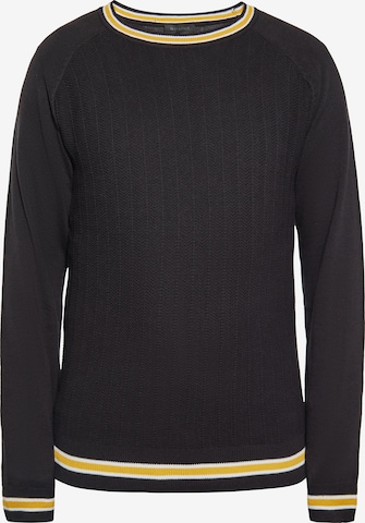 boline Sweater in Black: front