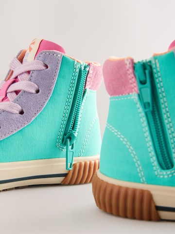 Baskets Next en vert