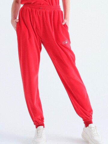 Rockupy Regular Sporthose 'Varun' in Rot