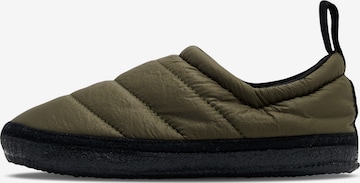 Hummel Sneakers in Groen: voorkant