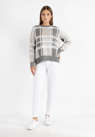 Pullover di RISA in grigio