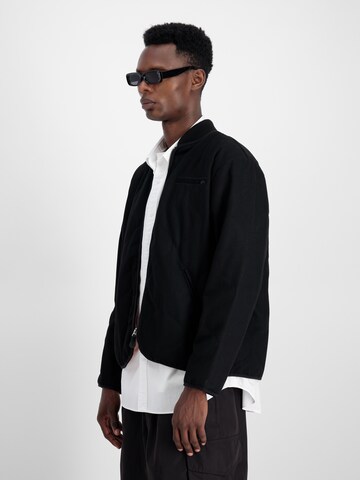 ALPHA INDUSTRIES Φθινοπωρινό και ανοιξιάτικο μπουφάν σε μαύρο
