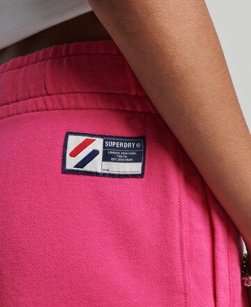 Superdry Tapered Broek in Roze