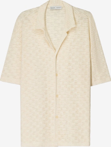 BershkaComfort Fit Košulja - bež boja: prednji dio