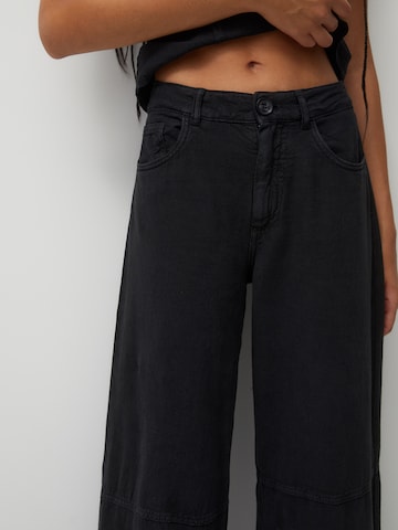 Wide leg Pantaloni de la Pull&Bear pe gri