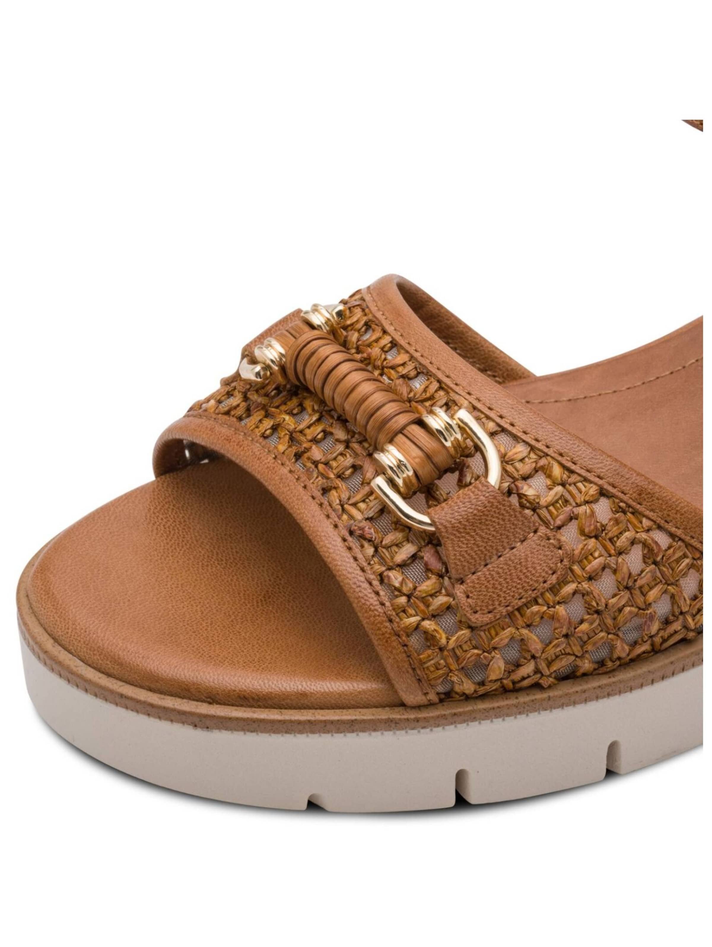 Sandalo di Tamaris in marrone