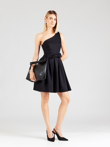 Robe 'MADALINE' WAL G. en noir