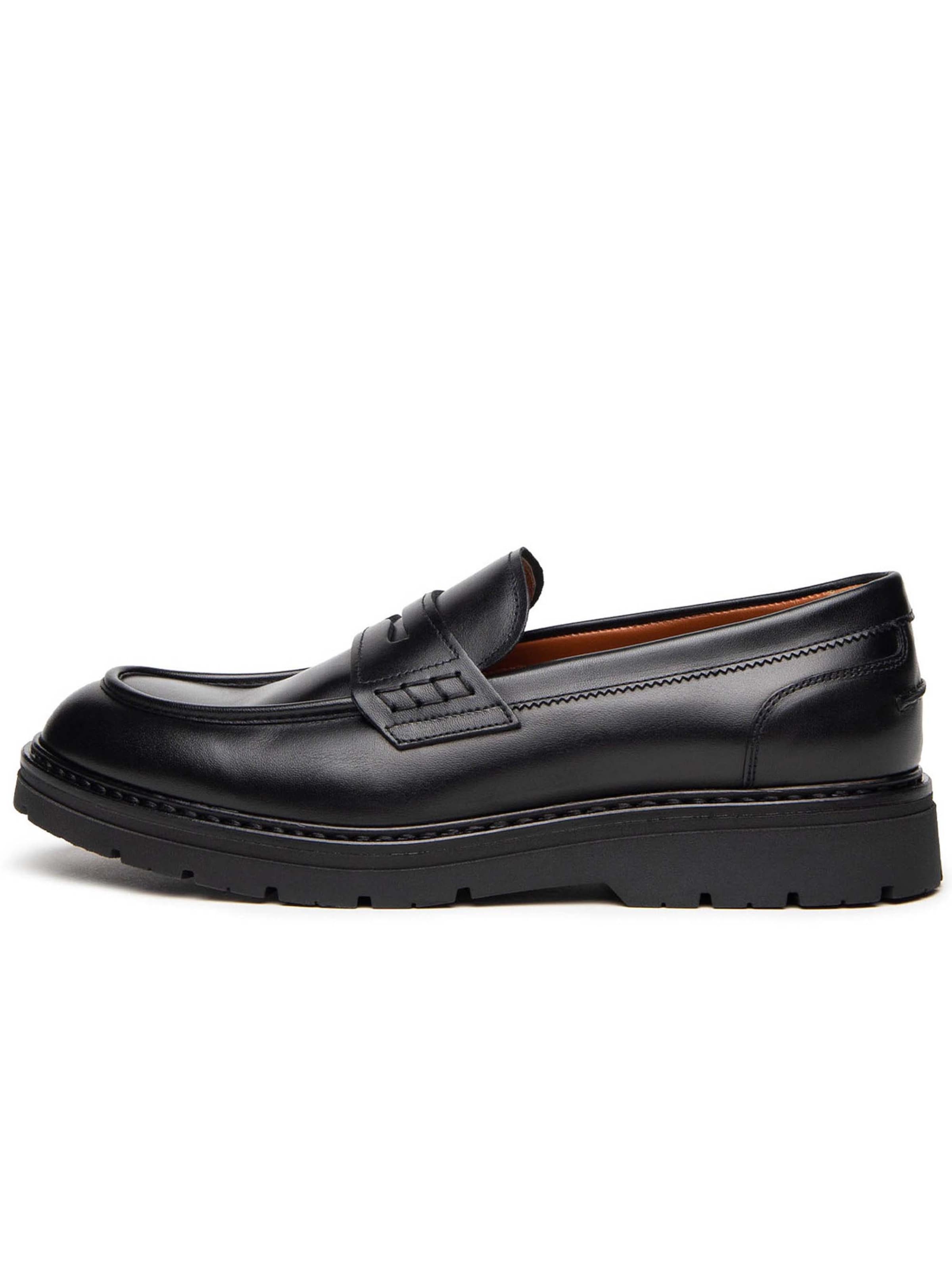 Nero Giardini Moccasin in Black: front