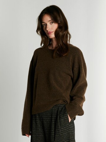 RUE de FEMME - Pullover ' Julla ' em castanho