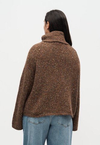 Pullover 'CARZILLE' di ONLY Carmakoma in marrone