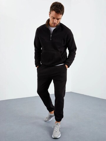 Tuta da jogging di Tommy Life in nero: frontale