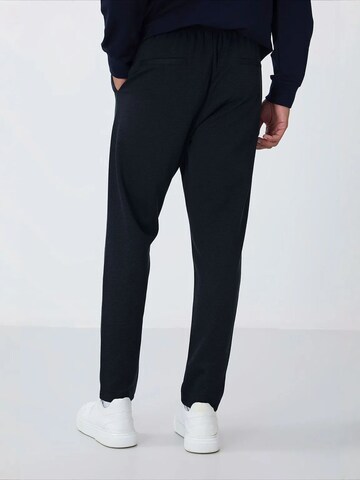 Tommy Life Tapered Workout Pants 'Jogginghose' in Black