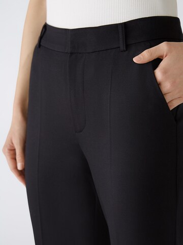 Coupe slim Pantalon à plis 'FEYLIA' OUI en noir